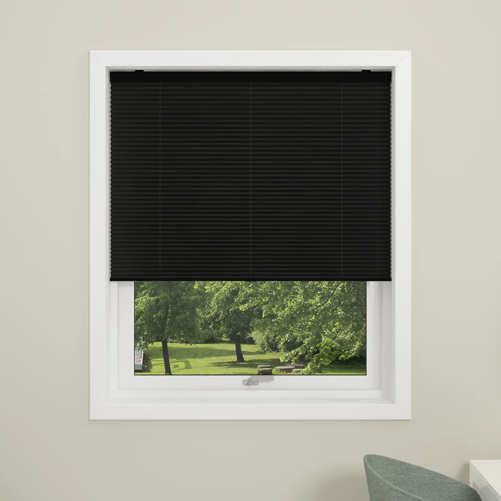 DEBEL PLISSÉGARDIN TOUCH LYSREDUSERENDE 80% SORT 90X210 v:2577988 DEBEL PLISSÉGARDIN TOUCH LYSREDUSERENDE 80% SORT 90X210 v:2577988