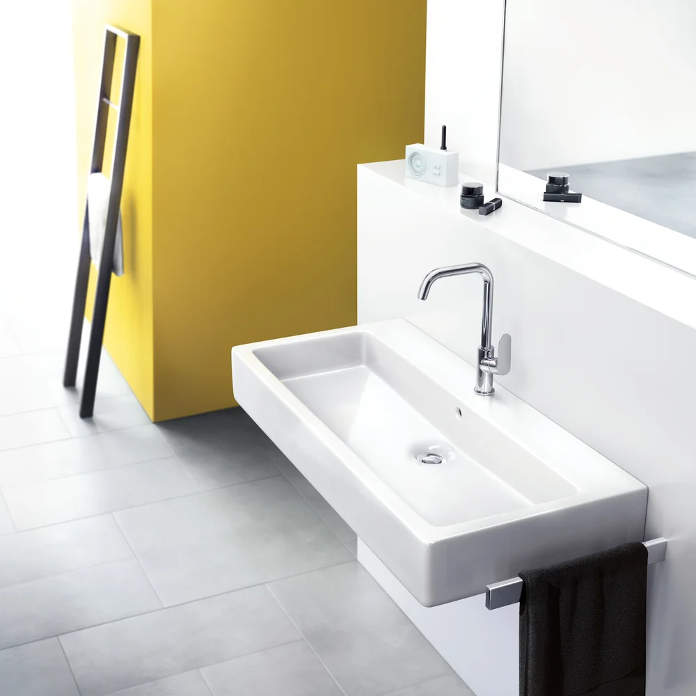HANSGROHE FOCUS 240 SERVANTARMATUR SVINGTUT U/BUNNVENTIL KROM v:1209646