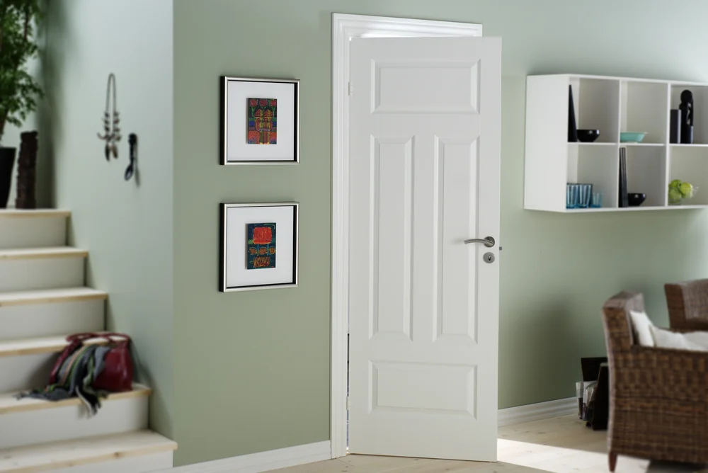 Swedoor Style 04N innerdør 90x210 cm hvit – klassisk formpresset dør v:1113122