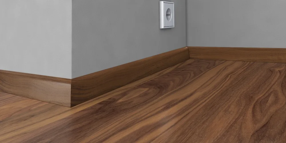 Gulvlist 19×40 valnøtt finert 240cm v:3416120