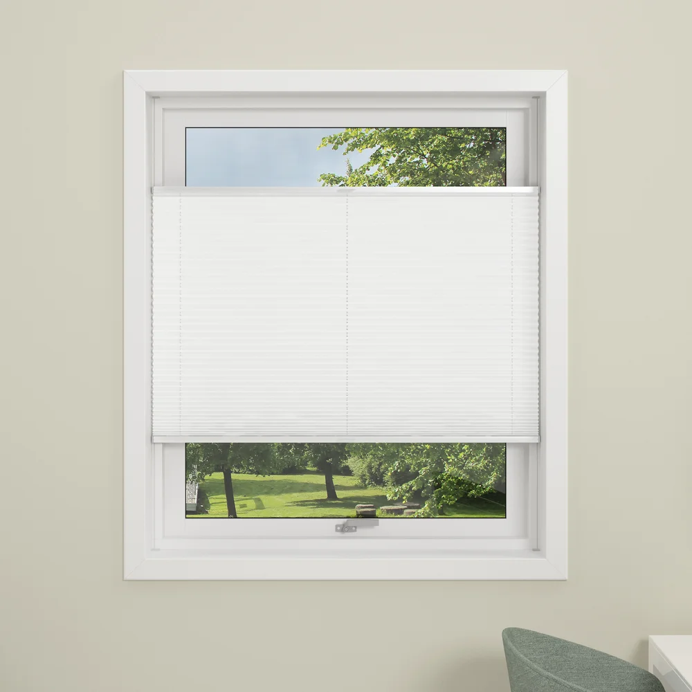 DEBEL PLISSÉGARDIN FLEX LYSDEMPENDE HVIT 90X210 v:4286003 DEBEL PLISSÉGARDIN FLEX LYSDEMPENDE HVIT 90X210 v:4286003